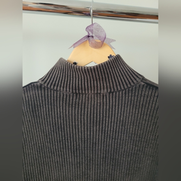 Y2K Charcoal Ribbed Knit Zip-Up - Picture 7 of 7